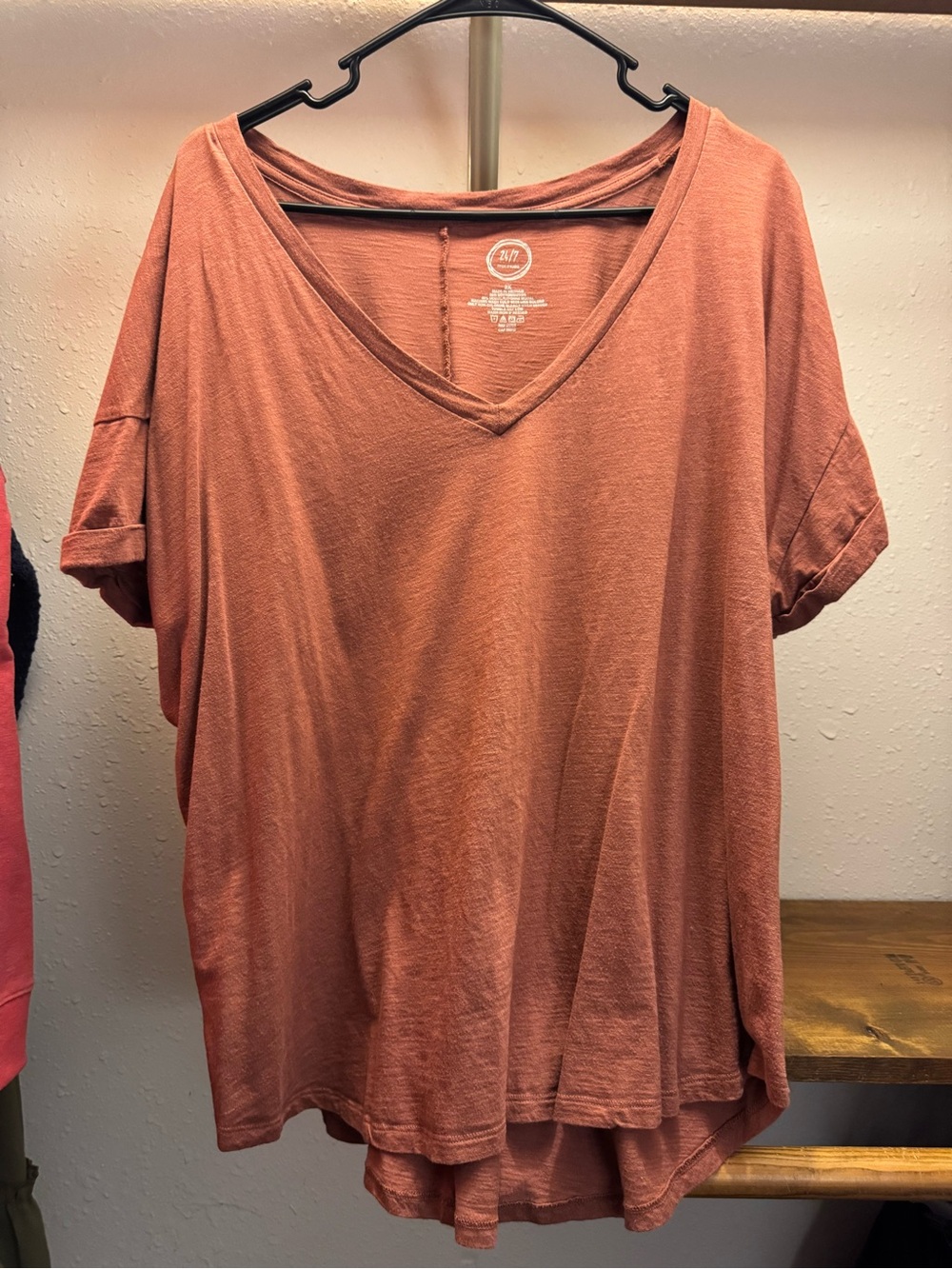 Maurices Dusty Rust V-Neck Short Sleeve Tee